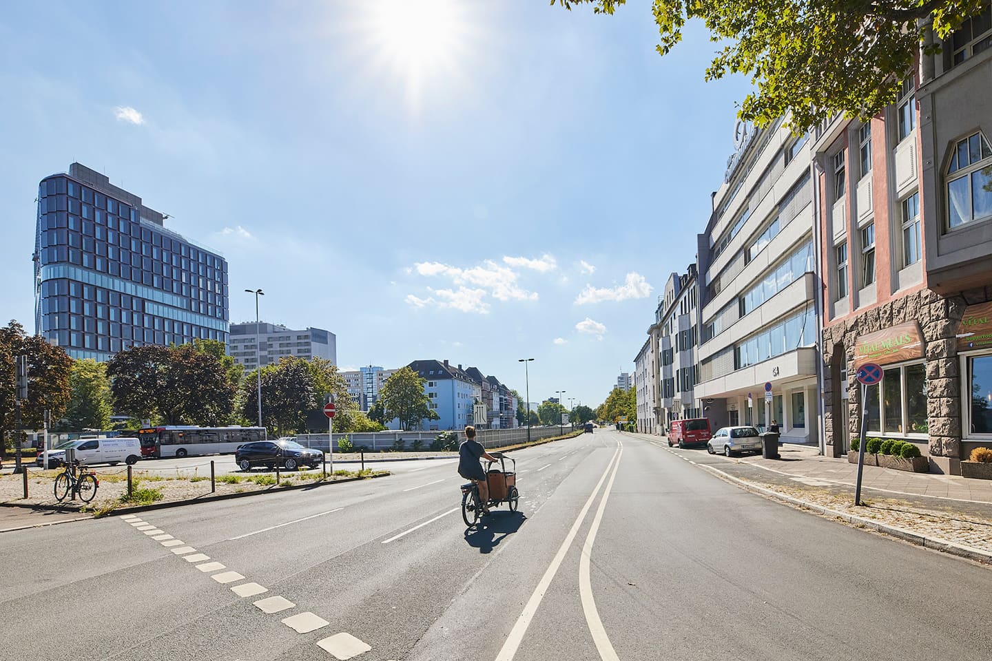 Impressionen Gewerbeimmobilie Uerdinger Straße